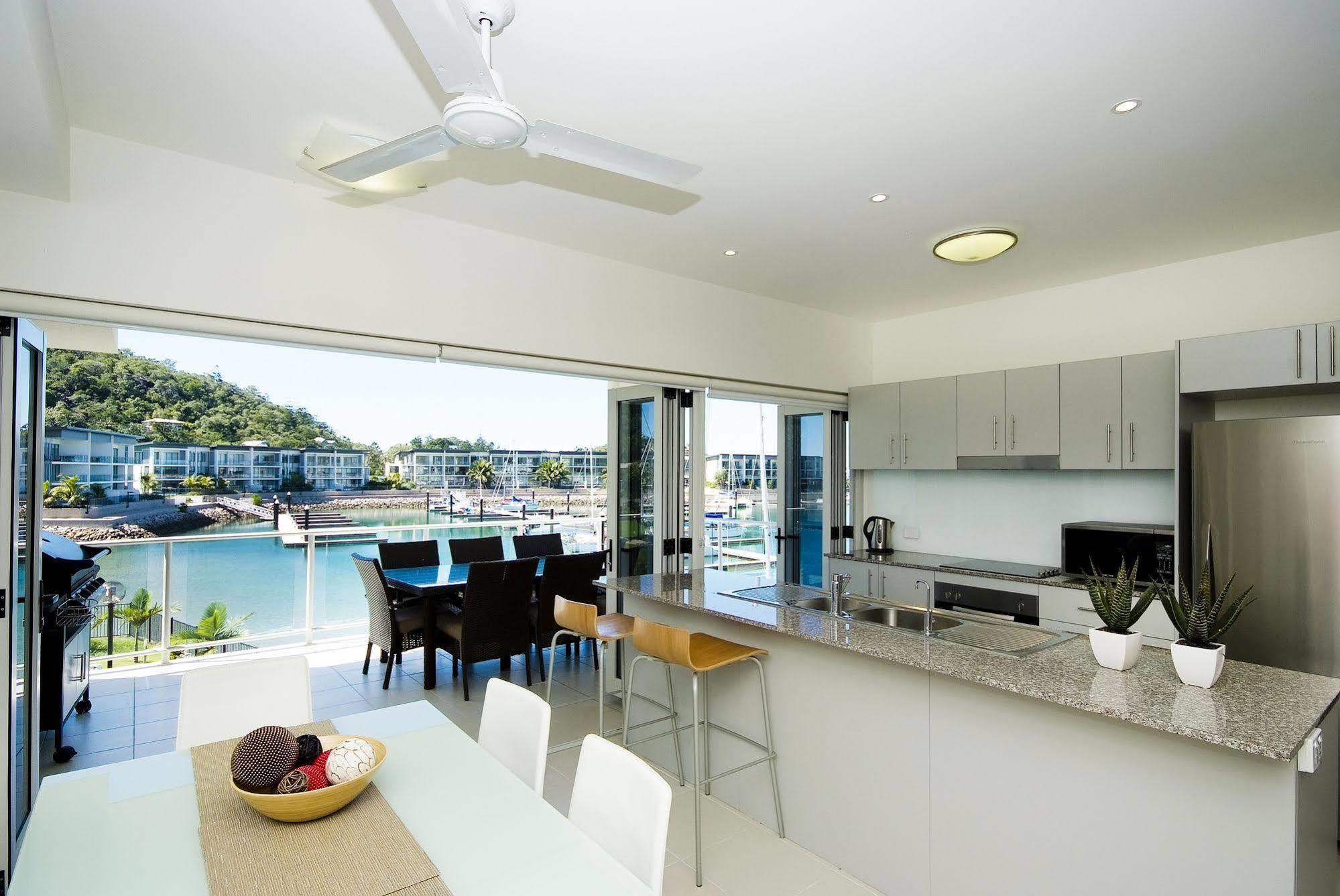 Beachside Magnetic Harbour Apartments Nelly Bay Εξωτερικό φωτογραφία